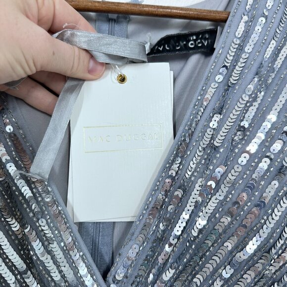 Mac Duggal Silver Sequin Long Sleeve V Neck Elegant Evening Gown Black Tie‎ 10 - Picture 9 of 14